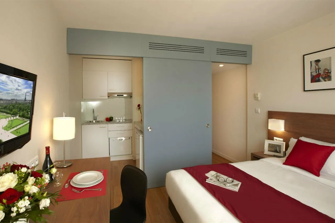 Citadines Place D'Italie Paris 3*,